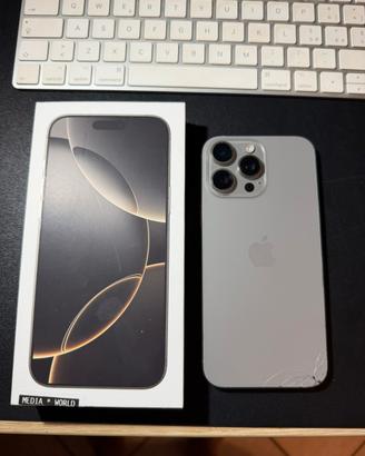 iPhone 16 Pro Max 256GB Titanio - Con scatola