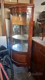 Vetrinetta ad angolo