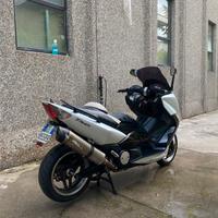 Scooter T-Max