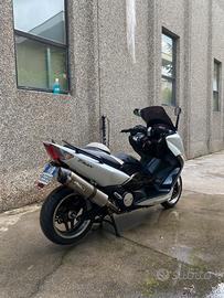 Scooter T-Max