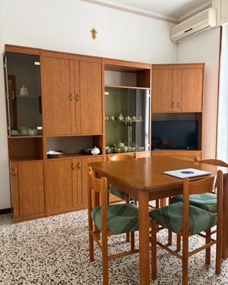Arredamento completo soggiorno e tinello anni ‘80
