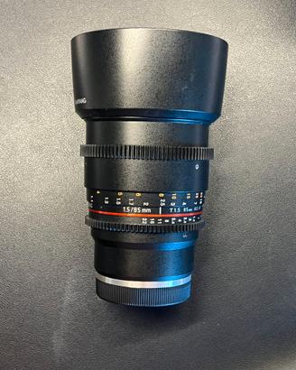 Samyang 85mm T1.5 VDSLR Cine attacco Sony E