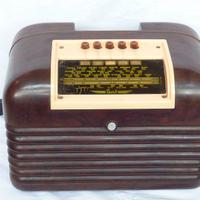 RADIO IN BACHELITE ANNI 1950