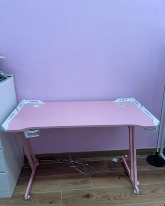 Scrivania game station