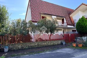 PORZIONE DI TRIFAMILIARE A FROSINONE