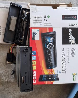 Autoradio Sony con lettore CD, USB e bluetooth
