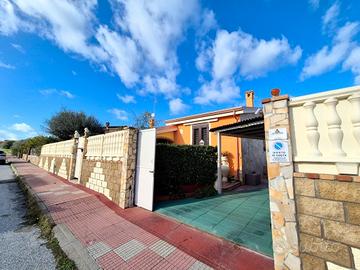 Villa singola recente con cortile a Giba
