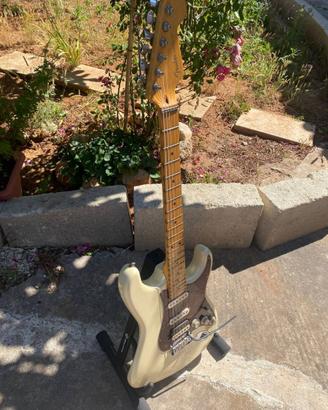 fender American Deluxe Stratocaster HSS