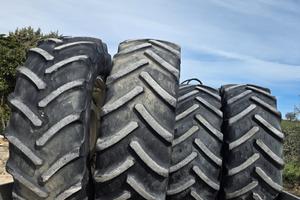  4 CERCHI ZAVORRATI  CO GOMME