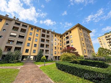 3 LOCALI A MONZA