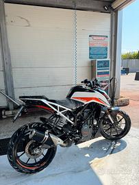 KTM DUKE 390