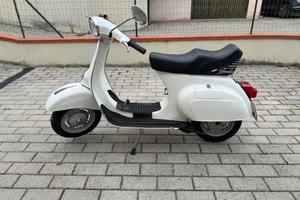 Vespa primavera 125