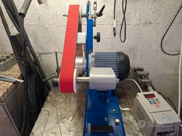 Smerigliatrice a nastro
