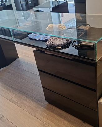 Arredamento per negozio di abbigliamento luxury –