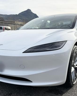 Tesla Model 3 Highland L.R. AWD – Pari al nuovo