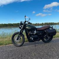Triumph street scrambler
