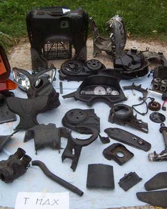T max 500 ricambi accessori