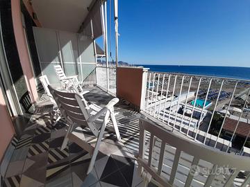 Stupendo appartamento sul mare tutti i confort