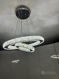 Lampadario ad anelli elegante