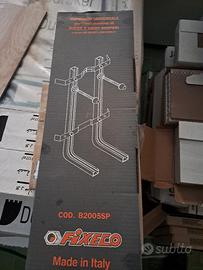 Staffe universali supporto sanitari sospesi