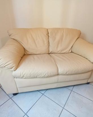 divano in pelle 