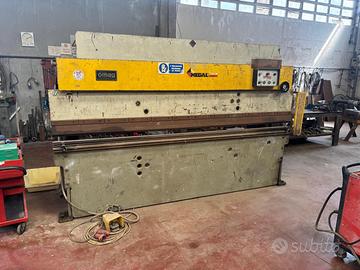 PRESSA PIEGATRICE IDRAULICA OMAG POL 3525 – 35 TON