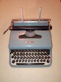 macchina da scrivere Olivetti 