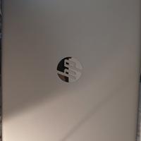 laptop HP 15s, tastiera inglese. 