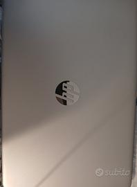 laptop HP 15s, tastiera inglese. 