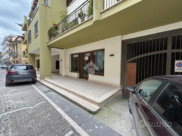 NEGOZIO A MARCIANISE