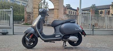 VESPA GTS SUPERSPORT 300 HPE