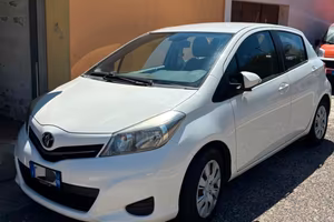 TOYOTA Yaris 1.4 D-4D 5 porte Active