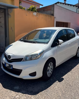 TOYOTA Yaris 1.4 D-4D 5 porte Active
