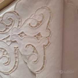 Servizio tavola Bellora puro lino ricamo Intaglio
