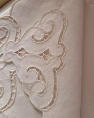 Servizio tavola Bellora puro lino ricamo Intaglio