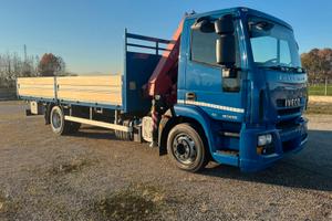 Eurocargo 120.25 gru Fassi F90/4 cassone fisso