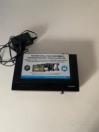 DVB-S2 HEVC di marca TELE System, modello TS4502.