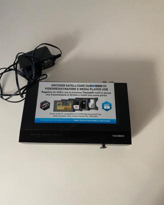 DVB-S2 HEVC di marca TELE System, modello TS4502.