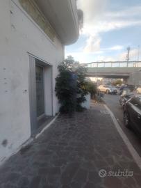 LOCALE COMMERCIALE 