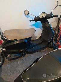 Piaggio Vespa 50 LX - 2010