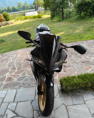 Yamaha 125 r