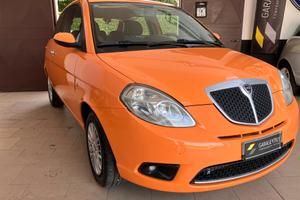 Lancia Ypsilon 1.2 16v Argento NEOPATENTATI