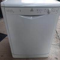 lavastoviglie Indesit 