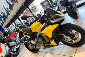 Moto Aprilia Tuono  660 cc  Km 1.813