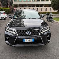 Lexus simbolo di comodità e affidabilità