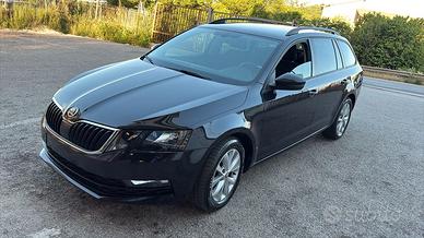 Skoda Octavia 1.5 DSG Wagon G-TEC Ambition METANO 