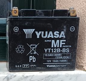 batteria yuasa YT12-BS