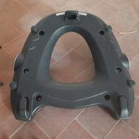Portabualetto Givi completo di piastra Monokey