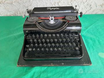 Macchina da scrivere marcata OLYMPIA SIMPLEX
