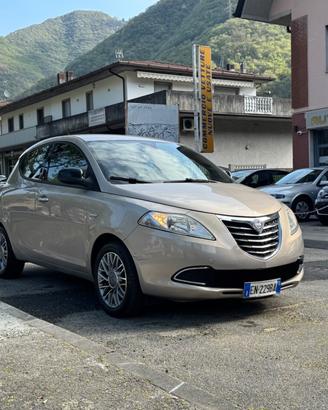 Lancia Ypsilon 1.2 69 CV 5 porte OK NEOPATENTATI